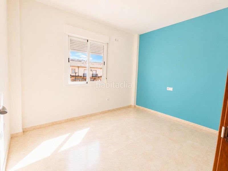Foto ea49494b-d8b5-4a8e-a052-6593553dcdd6. Casa adossada amb aparcament a Atarfe