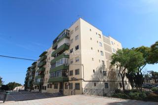 Pis  N/a. Piso en venta en torremolinos