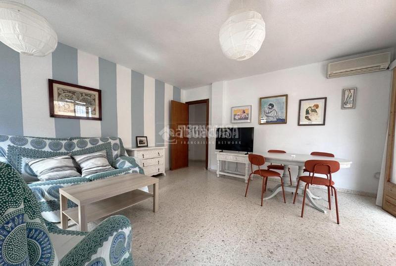 Foto c4cf1df8-d82f-4ac3-9c7a-b26bf14f9dda. Etagenwohnung in El Bajondillo Torremolinos