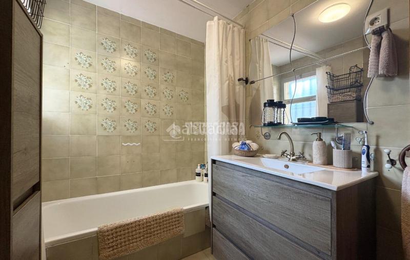 Foto 8ae8f6b3-2c65-4f67-bdc0-4fe6f5bc8de7. Appartement avec parking dans Calvario Torremolinos