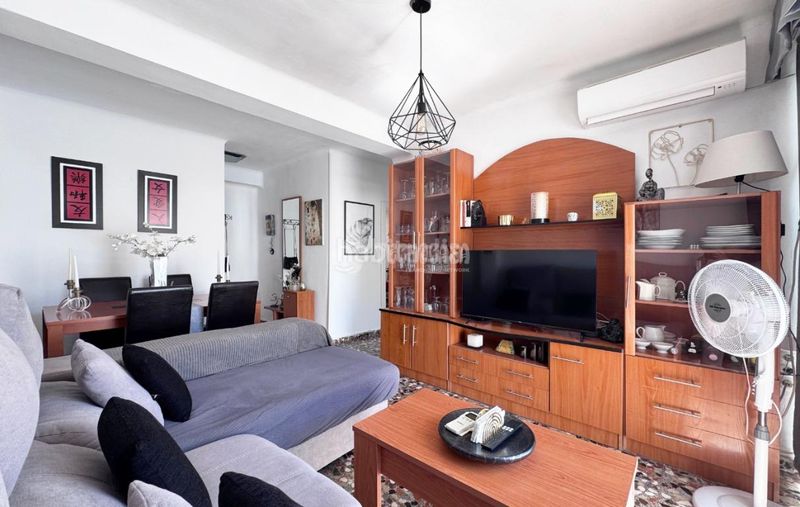 Foto d7c10a71-8903-45a9-a92f-8590c8a7733f. Piso  en venta en Ayuntamiento Torremolinos