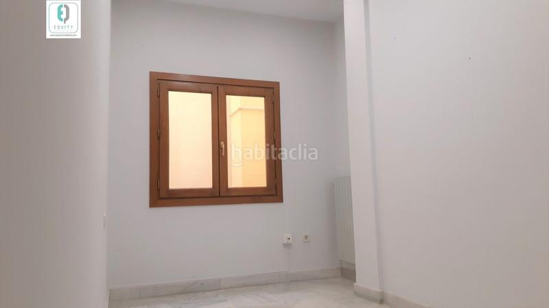 Foto 48c53905-1a7d-400b-9365-1a7faf6af5b2. Rent office space with heating in Centro - Sagrario Granada