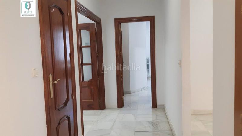 Foto 6a430023-3af6-4425-91cc-385d6756efcb. Rent office space with heating in Centro - Sagrario Granada