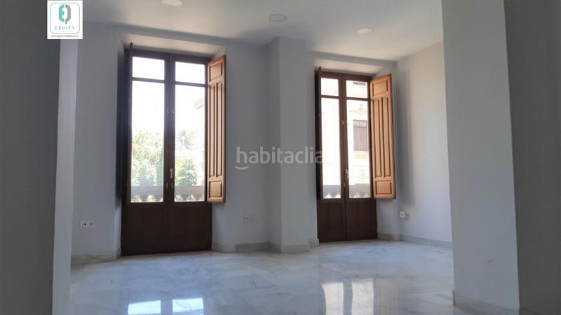 Foto 9b8aac92-0545-4ccc-bf11-c2c46b4cc114. Rent office space with heating in Centro - Sagrario Granada