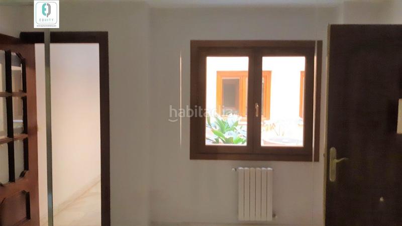 Foto baf3881f-c9d1-417d-bff4-328620eaedd3. Rent office space with heating in Centro - Sagrario Granada