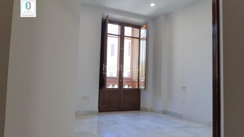 Foto bceb761e-9a57-4e1b-84ef-6ecbe5353588. Rent office space with heating in Centro - Sagrario Granada