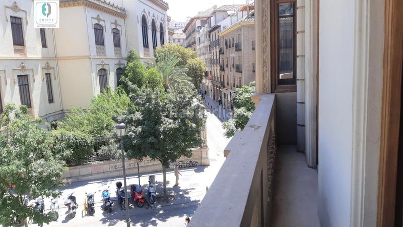 Foto d7cfdcf8-7df2-4cc7-bcb7-206334e61d03. Rent office space with heating in Centro - Sagrario Granada