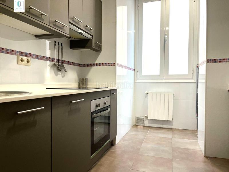 Foto 0a3bbc3f-f91f-4cf8-b7bb-36f3d9fde350. Rent flat with heating in Centro - Sagrario Granada