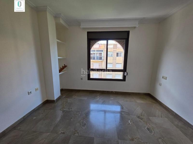 Foto b53b7610-4fc0-44a0-9bbd-6047f64cc408. Location attique avec chauffage dans Rosaleda - Juventud Granada