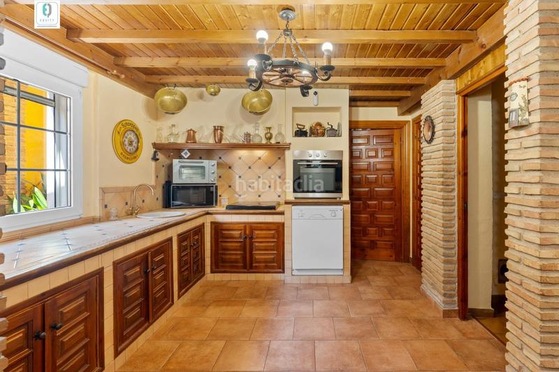 Foto b15bf012-1d06-4703-a8d6-18f96ddfe0f6. Xalet amb calefacció piscina a Alfacar