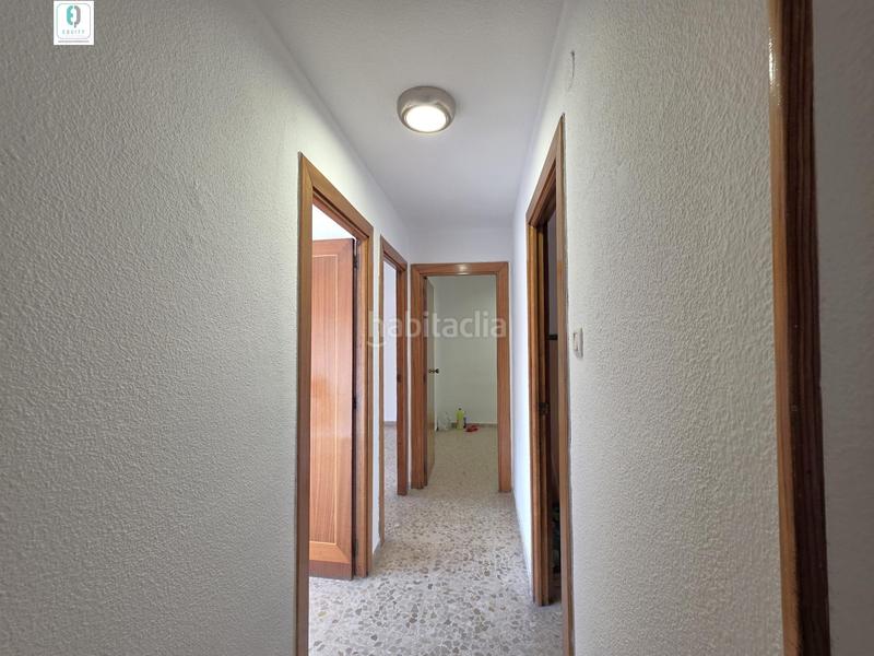 Foto 28d4ff76-4467-4c6c-b31f-a8f562741900. Alquiler piso estupendo piso muy luminoso sin amueblar en Granada