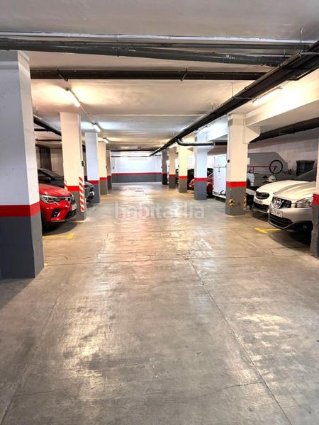 Foto 1ff853b0-9985-498d-9640-478b31fab4e7. Parking coche en plaza poeta garcilaso de la veg 2 en Granada