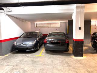 Autoparkplatz in Plaza POETA GARCILASO DE LA VEG 2