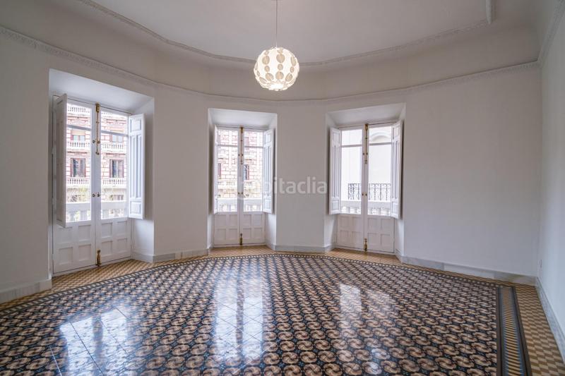 Foto b378897b-756f-4ed1-b6d4-f354af063552. Piso espectacular piso de lujo en gran via en Centro - Sagrario Granada