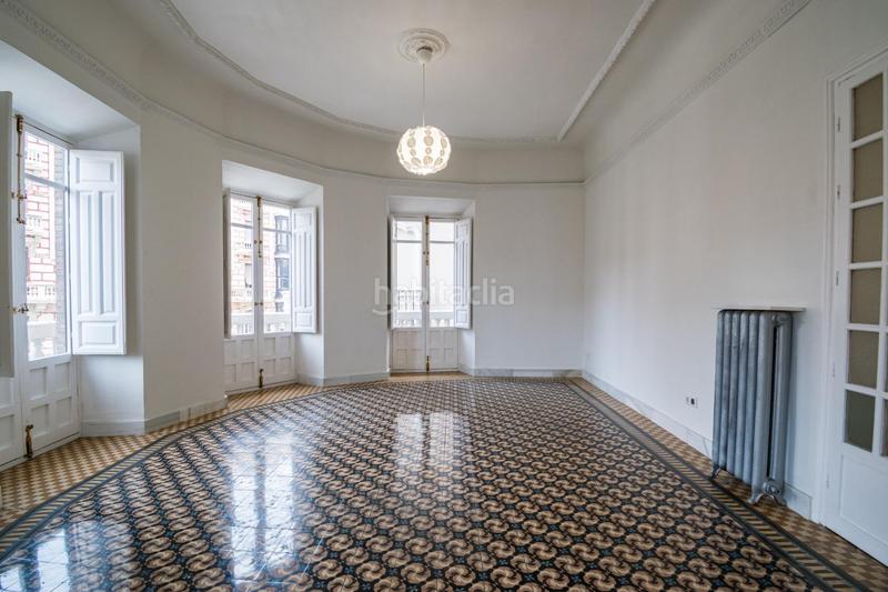 Foto ebb55f42-3516-4147-a030-61f4e82c0e6d. Piso espectacular piso de lujo en gran via en Centro - Sagrario Granada