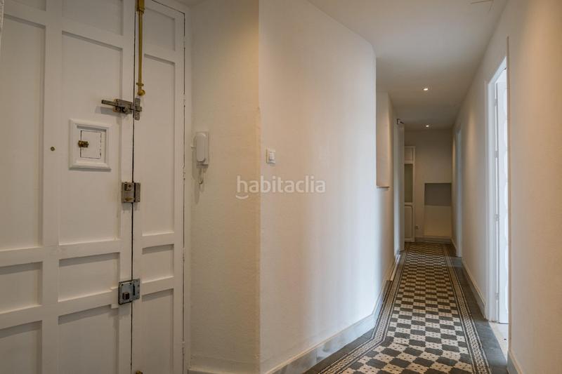 Foto f39e24b9-16f2-4300-b060-0ab9e29ea558. Piso espectacular piso de lujo en gran via en Centro - Sagrario Granada