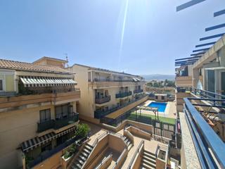 tic en Residencial Triana - Barrio Alto. tico en urb. con piscina junto al metro de gabias