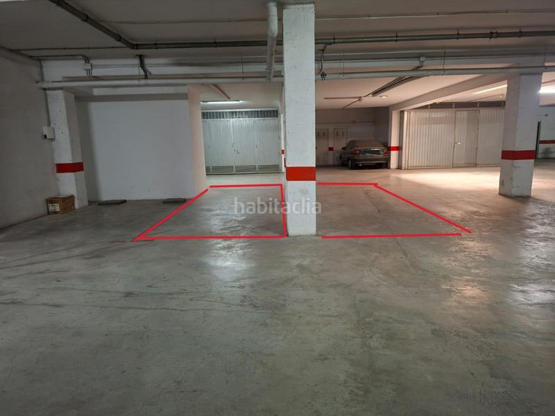 Foto 8ee2fea4-d557-4670-9b18-a766a849fa83. Parking voiture dans Cúllar Vega