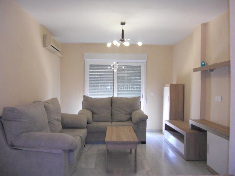 Foto 0ed44fc2-e5f2-42bd-8ae2-51e378e6543a. Pis amb calefacció aparcament piscina a Gójar