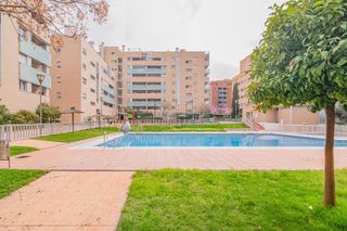 Pis a Campus de la Salud. Vivienda exclusiva junto pts en residencial con piscina