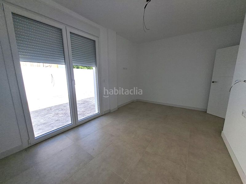 Foto b761a42e-691b-43f1-8f8c-52675203edaf. Casa adossada a Belicena Vegas del Genil