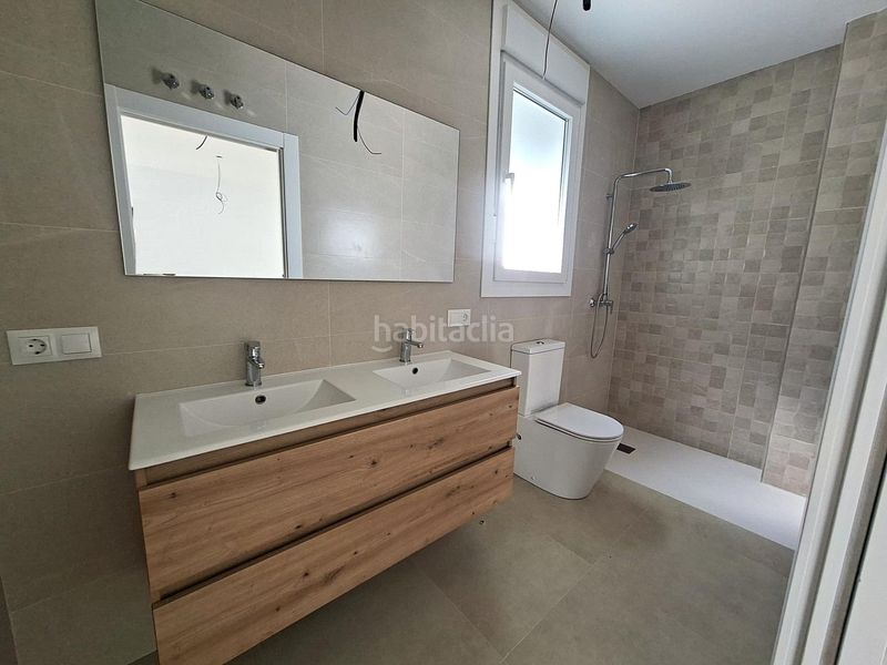 Foto dd0666ce-b305-416a-a8fe-5971e8fa0146. Casa adossada a Belicena Vegas del Genil