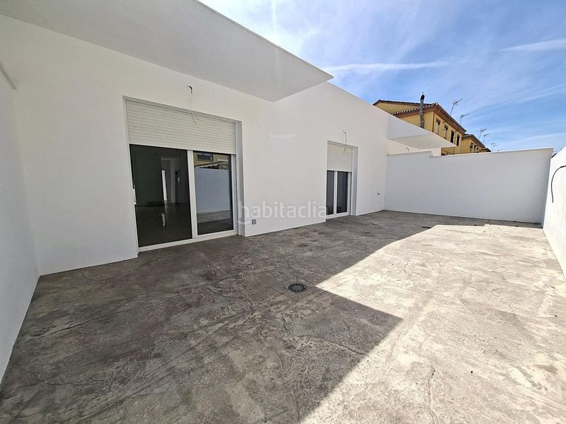 Foto f9eb9e88-a1df-45d2-a2b5-4029c1858219. Casa adossada a Belicena Vegas del Genil