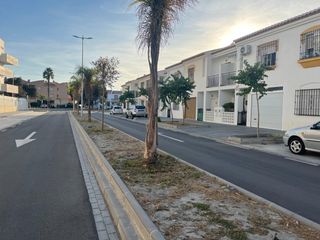 Reihenhaus  Urbanizacion  urbanizacion mare nostrum 2. Chalet adosado en salobreña playa, urb. privada con piscina y ja