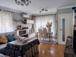 Maison jumelée à Parque de San Roque. En exclusiva preciosa unifamiliar pareada en churriana de la veg