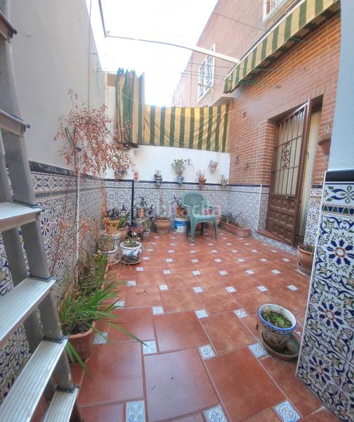 Foto 156fece7-3ae8-4dff-a6a8-70d482b053f6. Haus mit parking in Joaquina Eguaras Granada