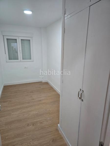 Foto e18e940d-a1d9-4daa-93fc-3228b82c355b. Rent flat with heating parking in parque nueva Granada Granada