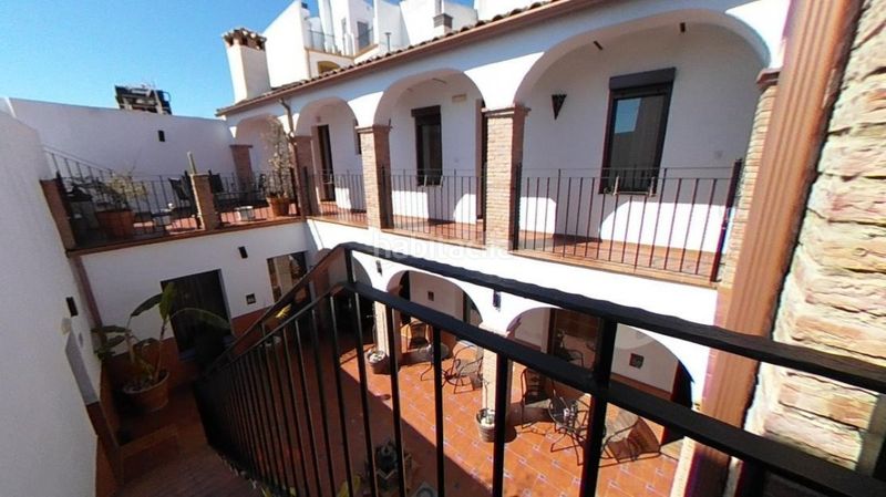 Foto ec9ec818-333f-4402-88eb-1739b0c4fd35. Edifici a Almodóvar del Río