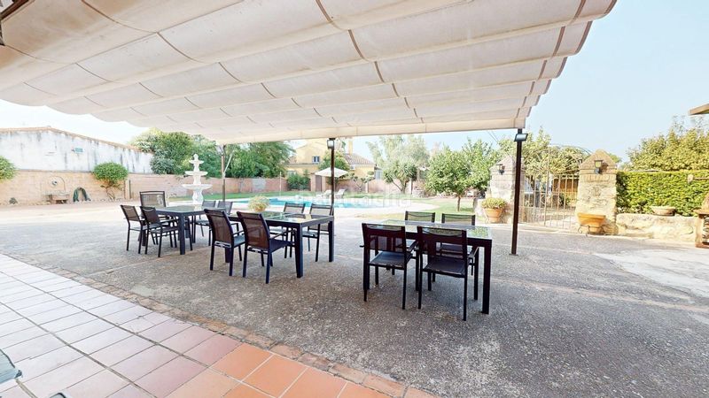 Foto 99327a2f-6c0d-4e80-be47-997325d1a272. Xalet amb calefacció aparcament piscina a El Brillante -El Naranjo - El Tablero Córdoba