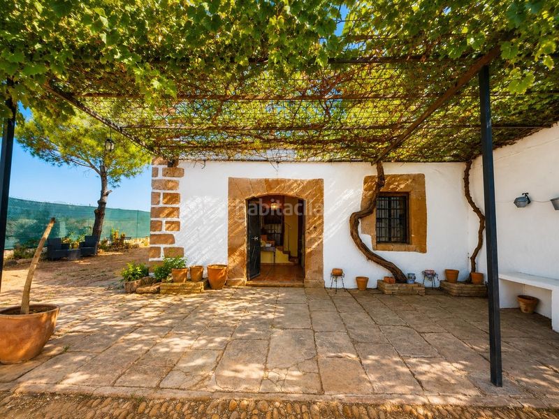 Foto 818b2136-f3b8-4eb3-91f2-95261502600c. Casa amb aparcament a Montoro