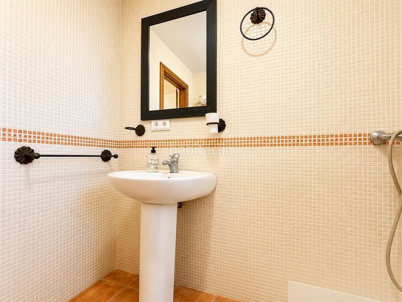 Foto b323b027-d760-41eb-bc89-ee276217d629. Casa amb aparcament a Montoro