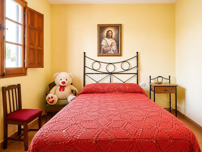 Foto c7a1708f-d010-40dc-83ee-4e7c1c28f148. Casa amb aparcament a Montoro
