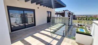 Miete Dachwohnung in Poniente-Norte - Miralbaida - Parque Azahara. Ático en alquiler córdoba