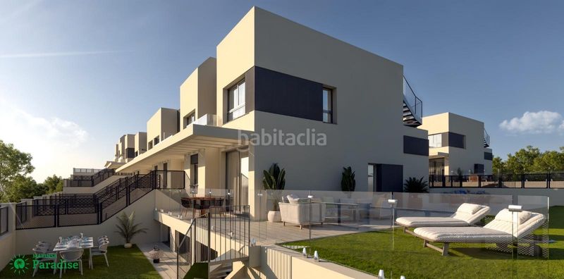 Foto 1e24dff8-cb13-4e0c-be8f-996c48cdb1f0. Casa adossada amb aparcament a Capistrano Nerja