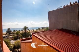Attique à Carrer sant francesc de paula 79. Ático exclusivo en primera línea con terraza y buhardilla en mat