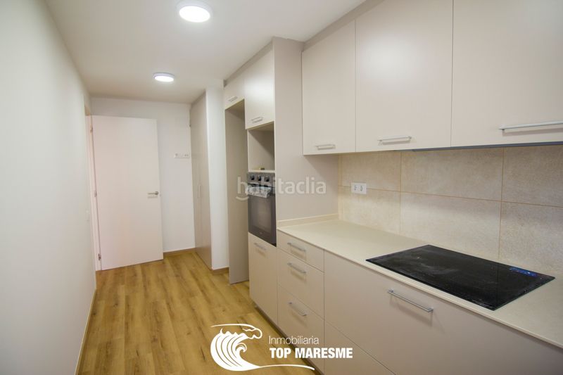 Foto 67c3892d-e83d-43a6-a89e-c3f1cd04d23a. Dúplex amb calefacció a Canovelles