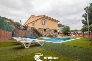 Haus in Carrer isaac albéniz 4. Casa independiente con piscina y vistas a la montaña en caldes d
