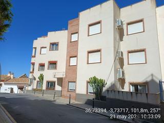 Pis  Calle lunas. Se vende piso en la herradura
