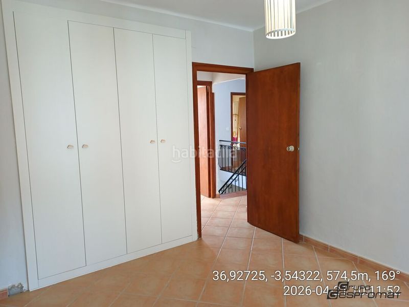 Foto c00d4d63-a3aa-4749-88d1-023e4b2bd1ac. Casa adossada a Lecrín