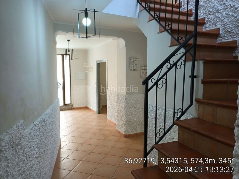 Foto f8830563-9851-4e4e-8409-9f0a79de7e35. Casa adossada a Lecrín