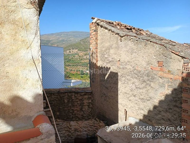 Foto 6a799f20-0ff6-4f03-b489-155578381555. Casa adossada a Lecrín