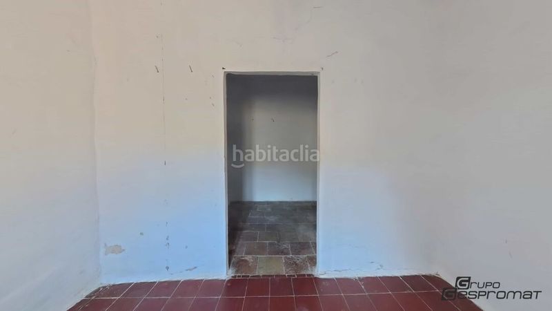 Foto f91ebe45-bcd3-4bd0-99b8-ef3c64bc0a87. Casa adossada a Lecrín