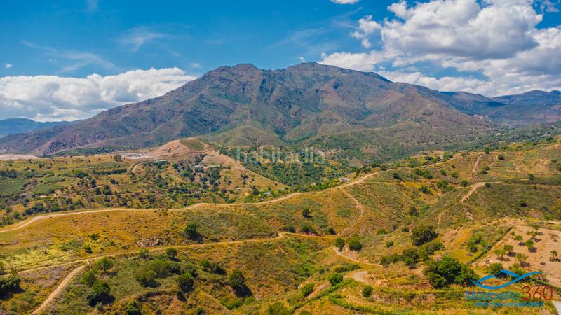 Foto bedd9370-cf19-4e0a-84cc-dda83db0ce63. Rural plot in altos de Estepona Estepona