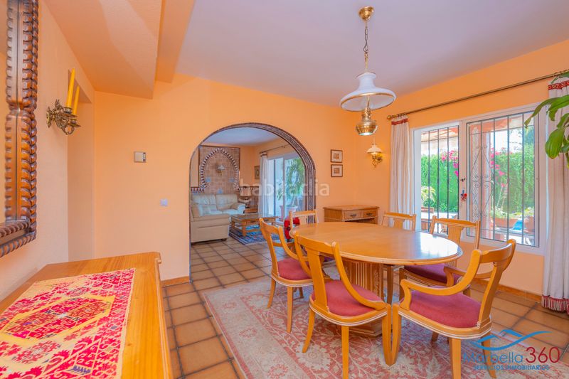 Foto 12429042-2fa1-4d05-8a1b-f4c0511d75df. Chalet dans calle la morera 19 dans Valdeolletas - Las Cancelas - Xarblanca Marbella