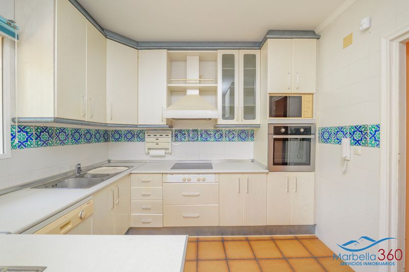 Foto 157a0e37-07e6-4782-8a1c-719d811ea7ed. Chalet dans calle la morera 19 dans Valdeolletas - Las Cancelas - Xarblanca Marbella