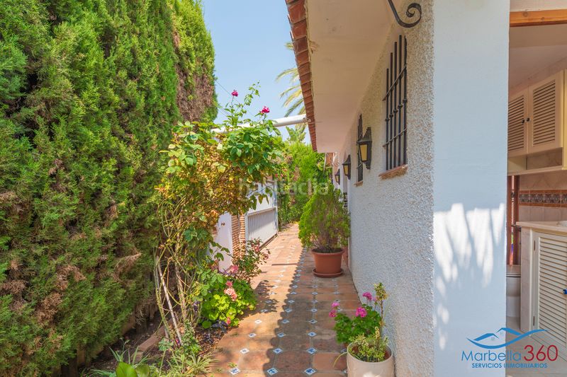 Foto 186edbbc-950a-48e0-b0de-fa20bbef44a8. Chalet dans calle la morera 19 dans Valdeolletas - Las Cancelas - Xarblanca Marbella